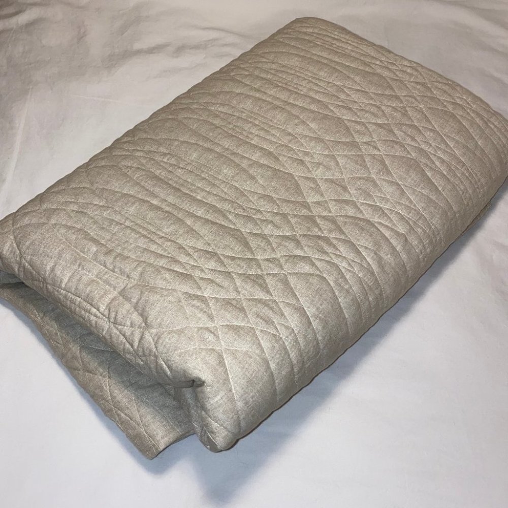 Vera Wang Bed Queen Coverlette Blanket